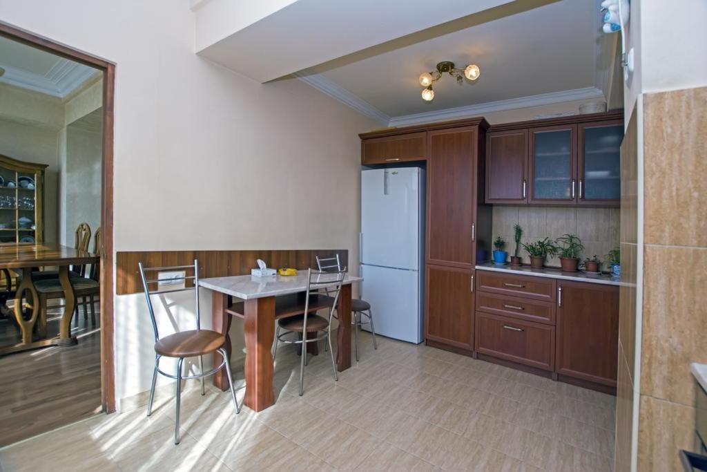 Lesi Apartament Jerevan Exteriér fotografie